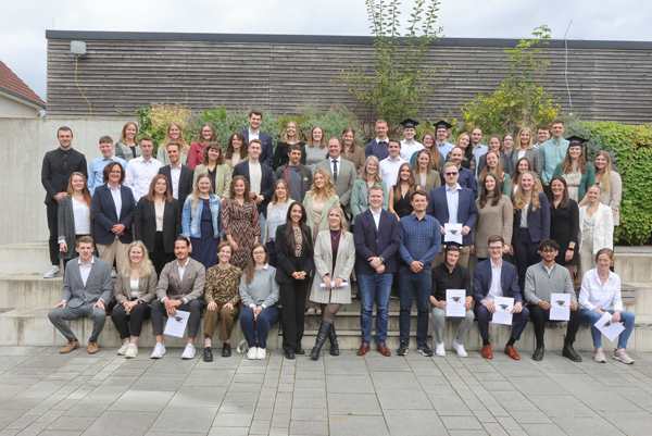 166 Studierende haben am Fachbereich Bauwesen Geoinformation Gesundheitstechnologie ihr Studium erfolgreich beendet. (Foto: Jade HS/Piet Meyer) 